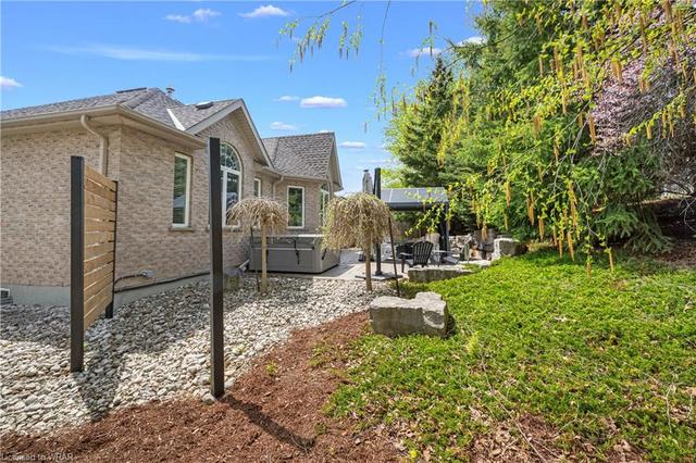 22 Timber Ridge Crt, House detached with 4 bedrooms, 3 bathrooms and 7 parking in Kitchener ON | Image 43