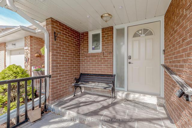 4 Carisbrooke Ct, Townhouse with 3 bedrooms, 3 bathrooms and 2 parking in Brampton ON | Image 23