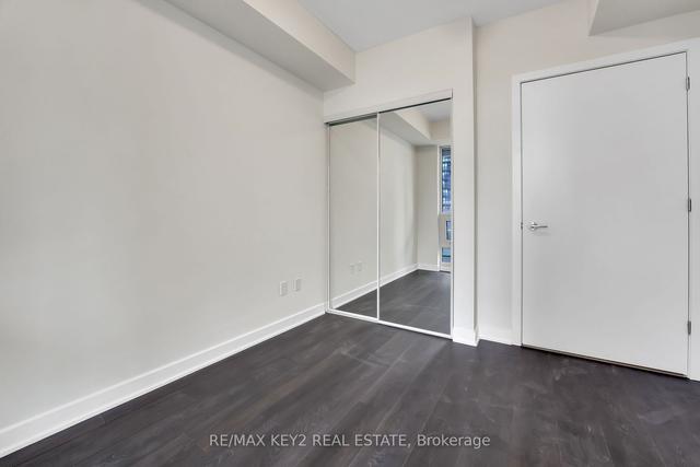 1009 - 2221 Yonge St, Condo with 2 bedrooms, 2 bathrooms and 0 parking in Toronto ON | Image 6