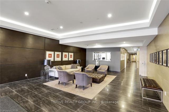2004 - 330 Ridout St S, Condo with 2 bedrooms, 2 bathrooms and 1 parking in London ON | Image 19