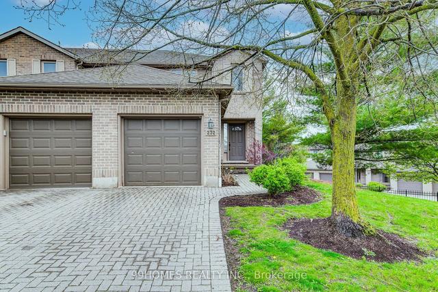 232 Blackhorne Dr, Townhouse with 2 bedrooms, 3 bathrooms and 1 parking in Kitchener ON | Image 1