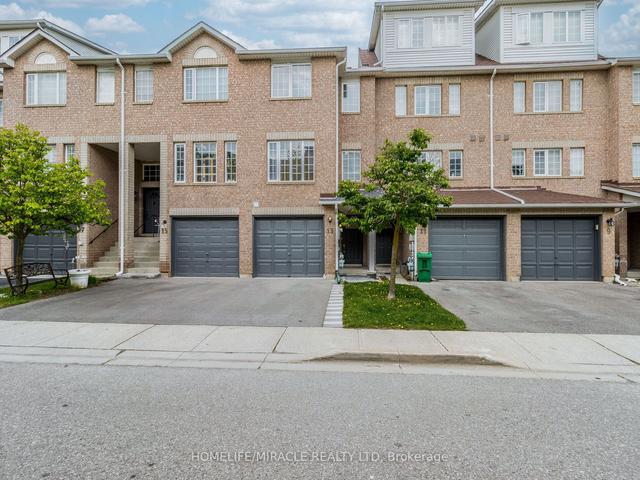 13 Spadina Rd, Townhouse with 3 bedrooms, 3 bathrooms and 1 parking in Brampton ON | Image 32