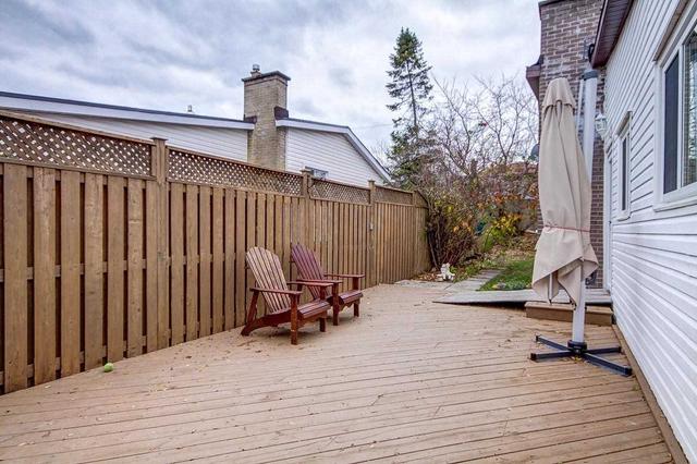 708 Balaton Ave, House semidetached with 3 bedrooms, 2 bathrooms and 4 parking in Pickering ON | Image 8