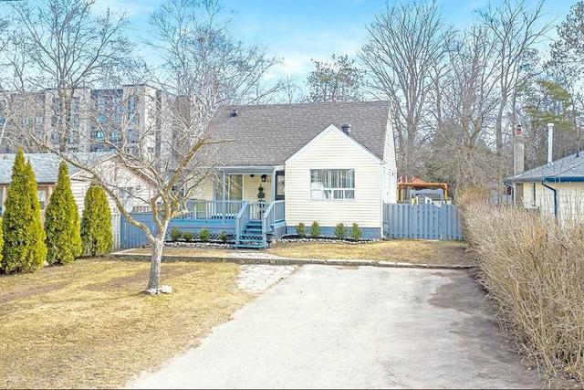 2083 Lilac Dr, House detached with 3 bedrooms, 2 bathrooms and 4 parking in Innisfil ON | Image 1