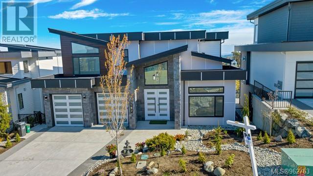 2197 Navigators Rise, House detached with 8 bedrooms, 7 bathrooms and 2 parking in Langford BC | Image 1