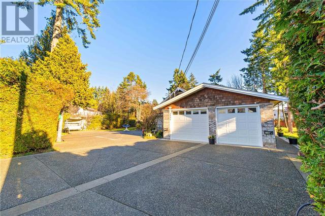 2346 Wild Dove Rd, House detached with 7 bedrooms, 4 bathrooms and 6 parking in Nanaimo BC | Image 6