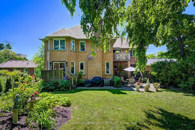 11 Blaketon Rd, House detached with 4 bedrooms, 3 bathrooms and 6 parking in Toronto ON | Image 25