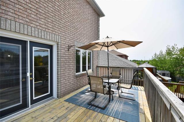18 Waddington Cres, House detached with 3 bedrooms, 4 bathrooms and 2 parking in Barrie ON | Image 8