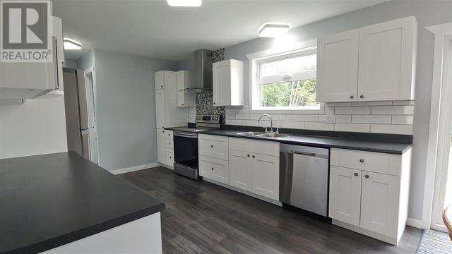 135 Baxter Ave, House detached with 3 bedrooms, 2 bathrooms and null parking in Kitimat BC | Image 6