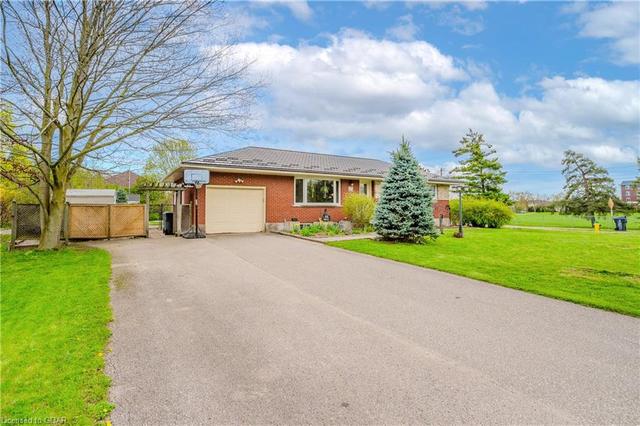 44 Ridgeway Ave, House detached with 4 bedrooms, 2 bathrooms and 7 parking in Guelph ON | Image 34