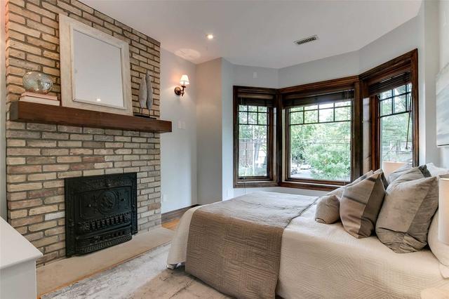 400 Dovercourt Rd, House detached with 5 bedrooms, 5 bathrooms and 1 parking in Toronto ON | Image 16