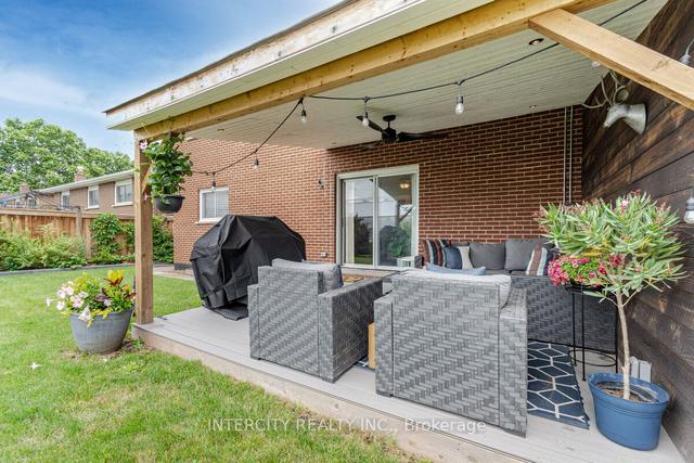 1184 Dowland Cres, House detached with 4 bedrooms, 3 bathrooms and 5 parking in Burlington ON | Image 35