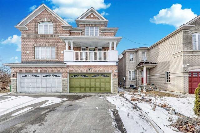 8 Bon Echo Ct, House semidetached with 3 bedrooms, 5 bathrooms and 4 parking in Toronto ON | Image 1