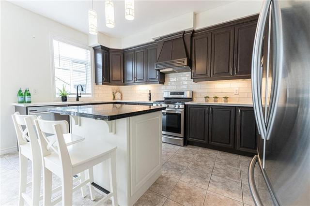 132 Bellroyal Cres, House detached with 6 bedrooms, 3 bathrooms and 2 parking in Hamilton ON | Image 8