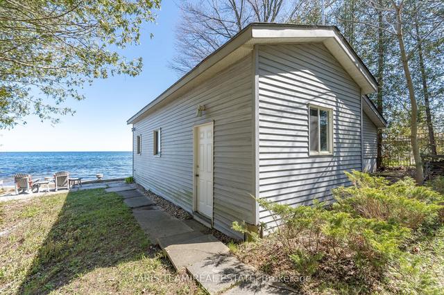 17 Palm Beach Rd, House detached with 2 bedrooms, 2 bathrooms and 4 parking in Oro Medonte ON | Image 18