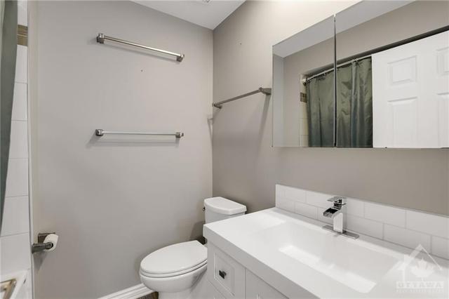 35 - 1821 Walkley Road, Townhouse with 3 bedrooms, 3 bathrooms and 2 parking in Ottawa ON | Image 21