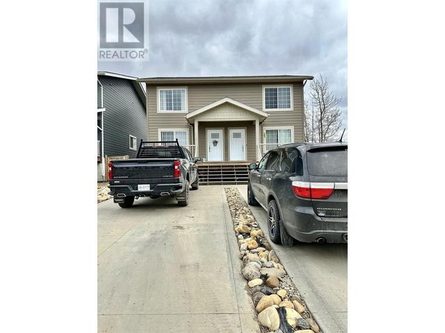 8505 74 Street, House detached with 3 bedrooms, 3 bathrooms and null parking in Fort St. John BC | Image 1