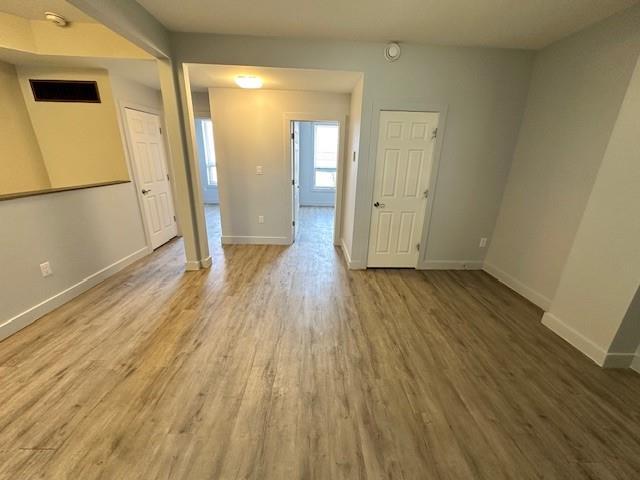 UPPER - 155 Wellington St N, Condo with 2 bedrooms, 1 bathrooms and null parking in Hamilton ON | Image 8