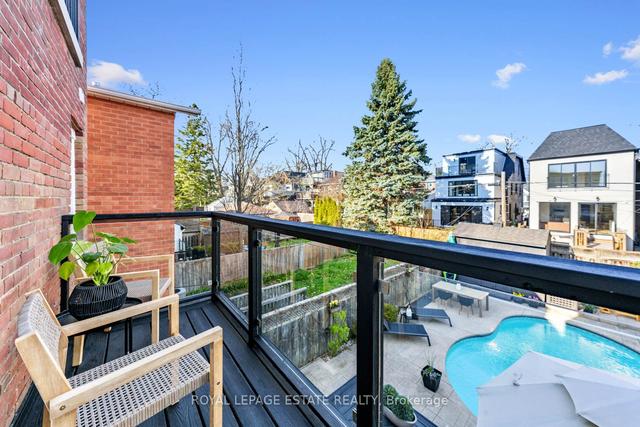 49 Kenilworth Ave, House detached with 4 bedrooms, 3 bathrooms and 2 parking in Toronto ON | Image 26