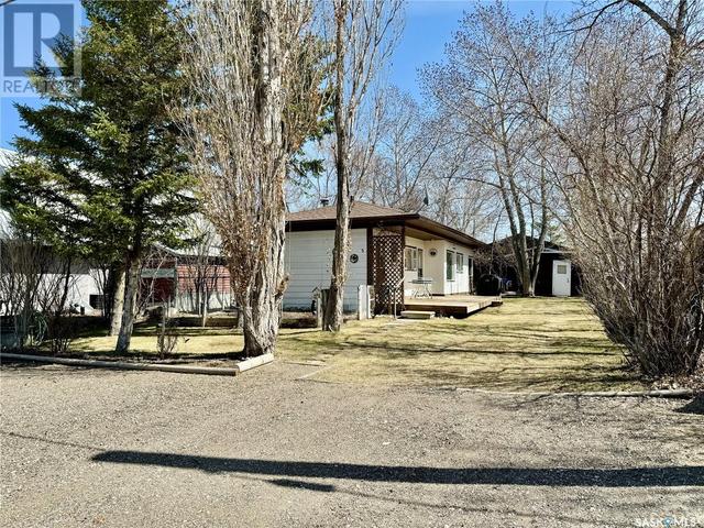 5 Maple Street, House detached with 2 bedrooms, 1 bathrooms and null parking in Grandview Beach SK | Image 15
