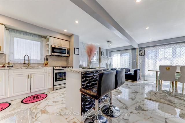 1229 Delmark Crt, House attached with 3 bedrooms, 2 bathrooms and 3 parking in Oshawa ON | Image 33