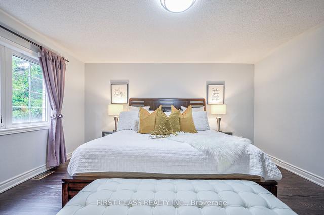 121 Maria Rd, House attached with 4 bedrooms, 4 bathrooms and 4 parking in Markham ON | Image 8