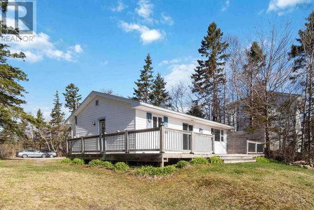 22 Mill Lake Rd, House detached with 2 bedrooms, 1 bathrooms and null parking in Halifax NS | Image 2