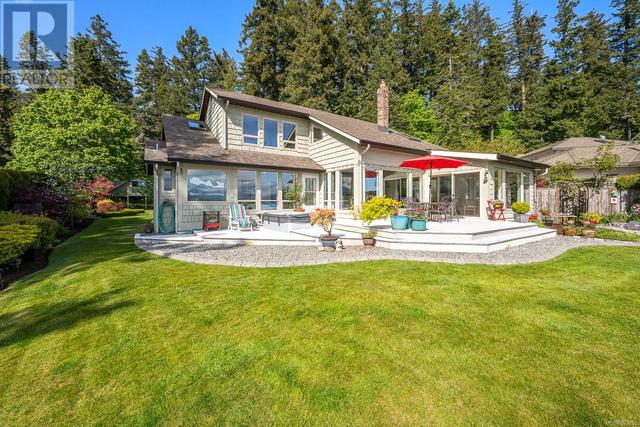 2327 Comox Ave, House detached with 5 bedrooms, 5 bathrooms and 10 parking in Comox BC | Image 70