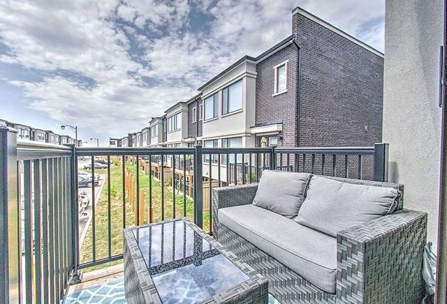 77 Sydney Cir, House attached with 3 bedrooms, 3 bathrooms and 2 parking in Vaughan ON | Image 7