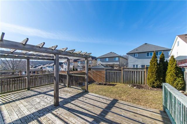 621 Mountain Maple Avenue, House detached with 3 bedrooms, 3 bathrooms and 2 parking in Waterloo ON | Image 20