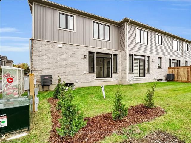 123 - 93 Stonefield Ln, Townhouse with 3 bedrooms, 3 bathrooms and 2 parking in Middlesex Centre ON | Image 39