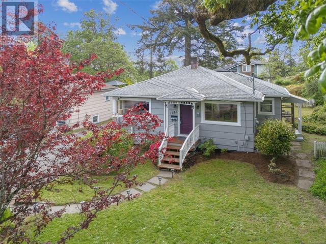 1087 Burnside Rd W, House detached with 2 bedrooms, 1 bathrooms and 4 parking in Saanich BC | Image 1