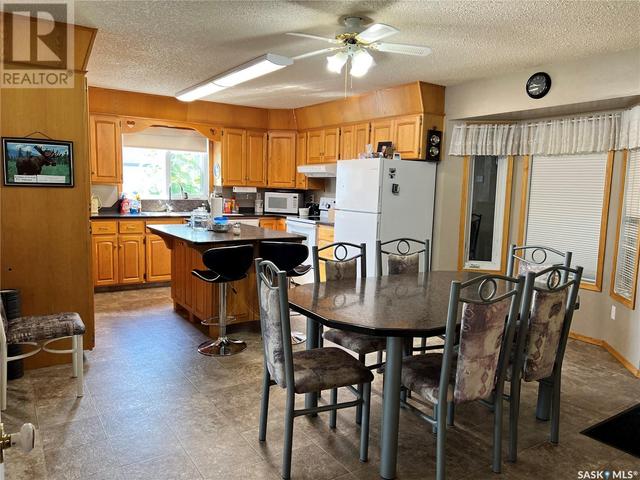 905 21st St, House detached with 4 bedrooms, 2 bathrooms and null parking in Humboldt SK | Image 11