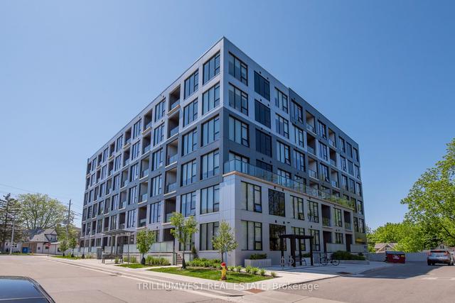 208 - 690 King St W, Condo with 1 bedrooms, 1 bathrooms and 1 parking in Kitchener ON | Image 1
