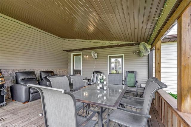 18 Peter St, House detached with 4 bedrooms, 2 bathrooms and 10 parking in Brant ON | Image 14