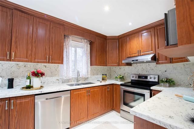 116 Flowertown Ave, House detached with 4 bedrooms, 4 bathrooms and 3 parking in Brampton ON | Image 22