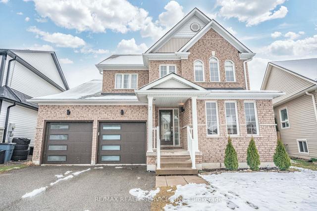 7 Maple Crown Terr, House detached with 3 bedrooms, 3 bathrooms and 4 parking in Barrie ON | Image 1
