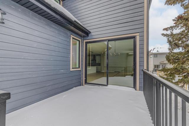 49 Shawnee Heath Sw, House detached with 3 bedrooms, 2 bathrooms and 4 parking in Calgary AB | Image 3