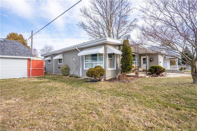 216 Elgin Street, House detached with 3 bedrooms, 0 bathrooms and null parking in Chatham Kent ON | Image 39