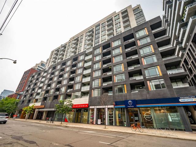 821 - 525 Adelaide St, Condo with 2 bedrooms, 2 bathrooms and 1 parking in Toronto ON | Image 1