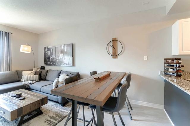 1203 - 135 James St S, Condo with 1 bedrooms, 1 bathrooms and 1 parking in Hamilton ON | Image 2