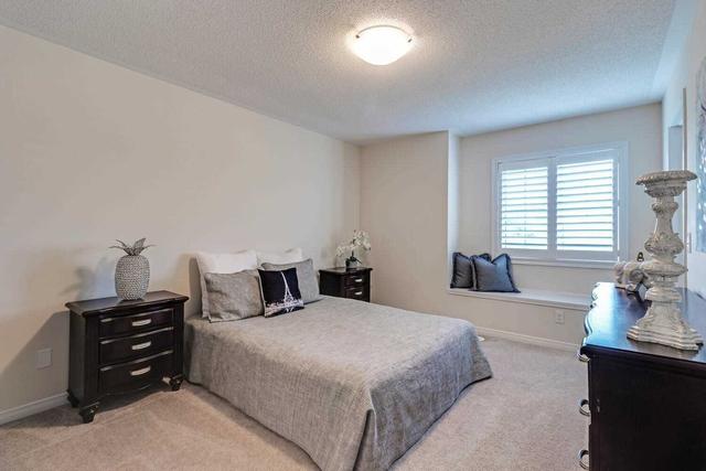 58 Soccavo Cres, Townhouse with 3 bedrooms, 3 bathrooms and 2 parking in Brampton ON | Image 14