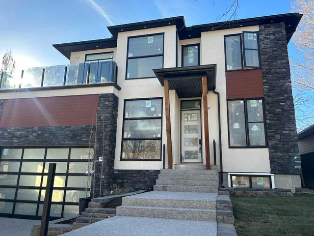 2227 Sumac Rd Nw, House detached with 4 bedrooms, 4 bathrooms and 4 parking in Calgary AB | Image 2