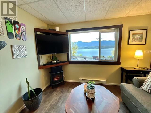 D - 3610 Eagle Bay Rd, Condo with 2 bedrooms, 1 bathrooms and 2 parking in Columbia Shuswap C BC | Image 14
