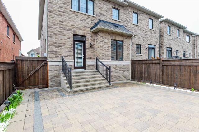 14 Via Toscana Dr, House attached with 3 bedrooms, 4 bathrooms and 3 parking in Vaughan ON | Image 33