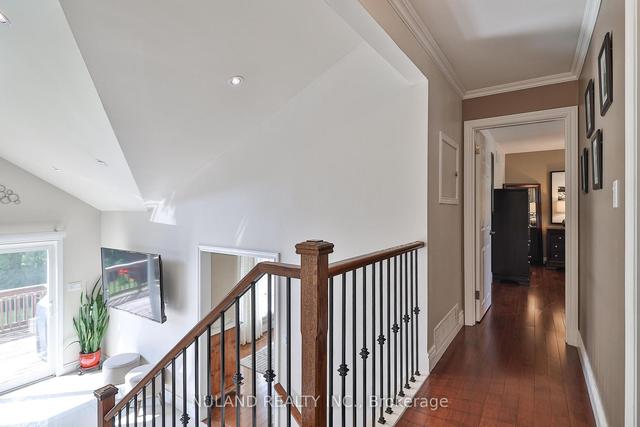 23 Glos Rd, House detached with 3 bedrooms, 3 bathrooms and 4 parking in Toronto ON | Image 18