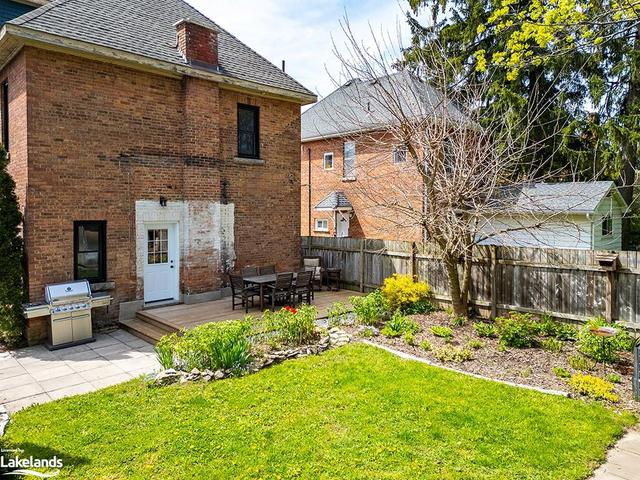 715 4th Ave E, House detached with 4 bedrooms, 1 bathrooms and 2 parking in Owen Sound ON | Image 13