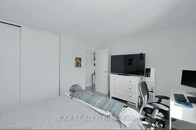 302 - 276 Eiwo Ct, Condo with 2 bedrooms, 1 bathrooms and 1 parking in Waterloo ON | Image 8