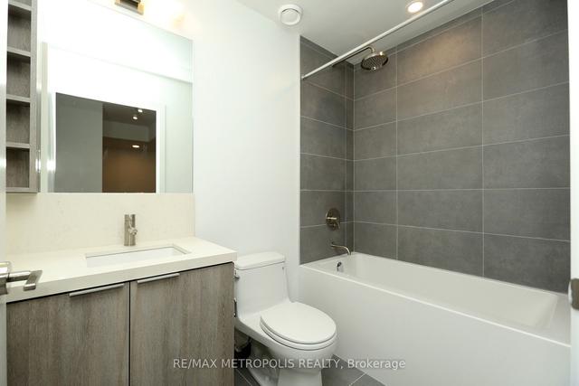 518 - 2020 Bathurst St, Condo with 3 bedrooms, 2 bathrooms and 1 parking in Toronto ON | Image 8