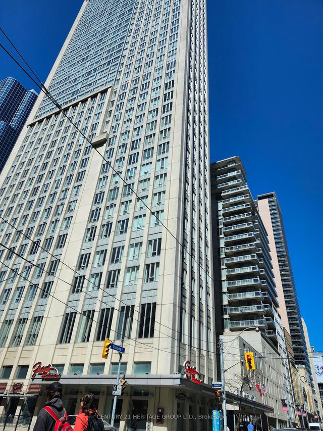 3506 - 210 Victoria St, Condo with 1 bedrooms, 1 bathrooms and 1 parking in Toronto ON | Image 9